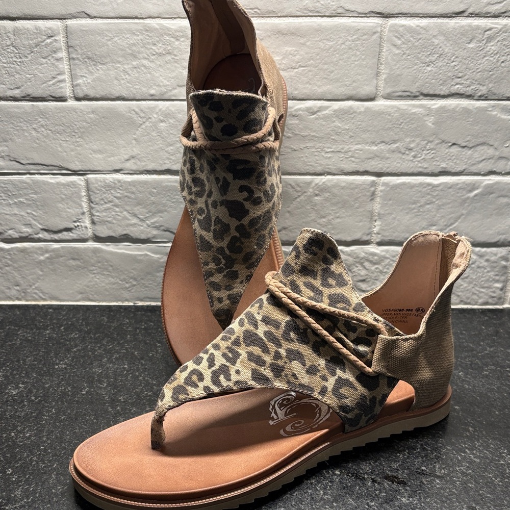 Very G Leopard Print Sandals